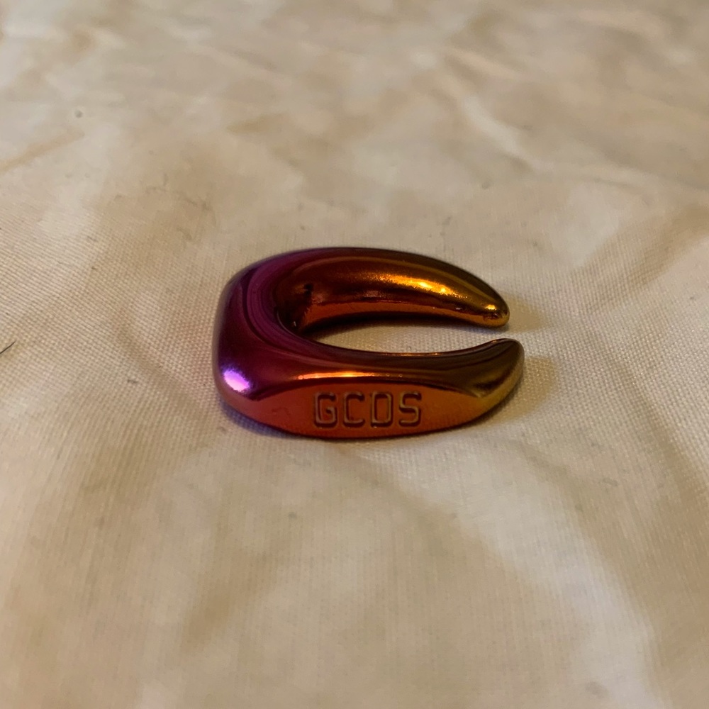 GCDS gold orange magenta ombre earcuff